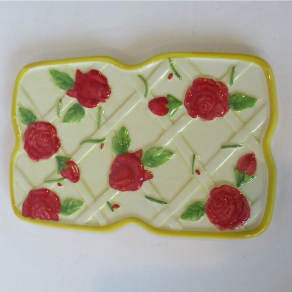 RARE Yellow Old World Rose 8 Pc Set 2 Ceramic 1 QT Plates Lids Baskets - Picture 4 of 15